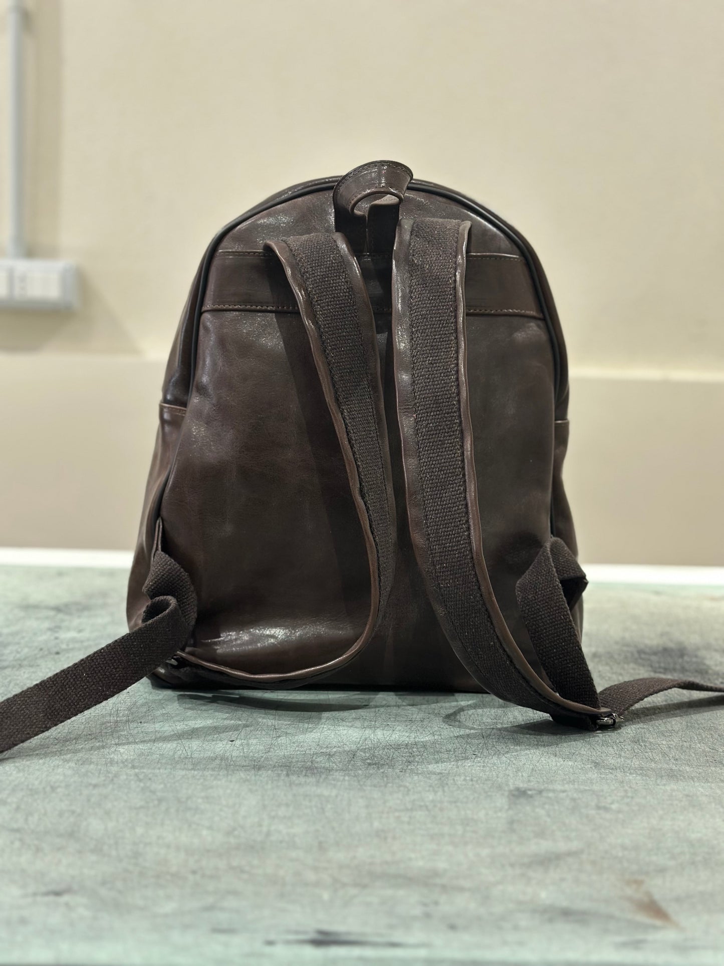 Moro Elegance backpack in dark brown vegetable leather