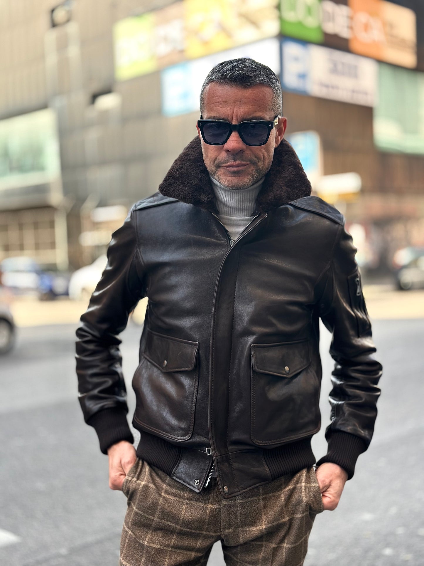 “Falconer” aviator in genuine dark brown vegetable leather