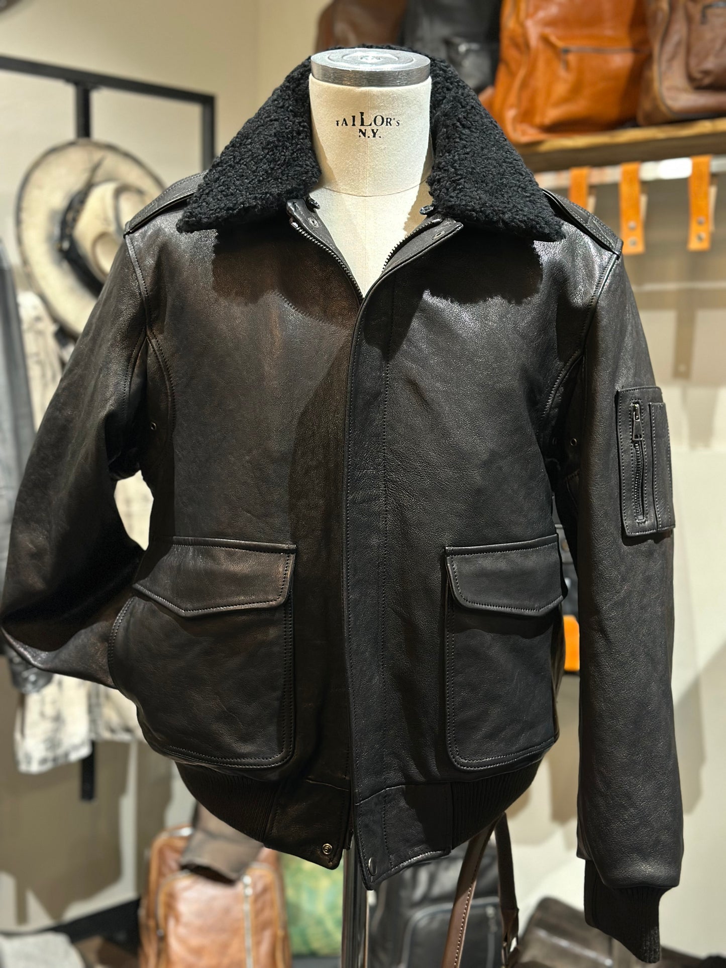 “Falconer” Aviator in genuine vegetable leather