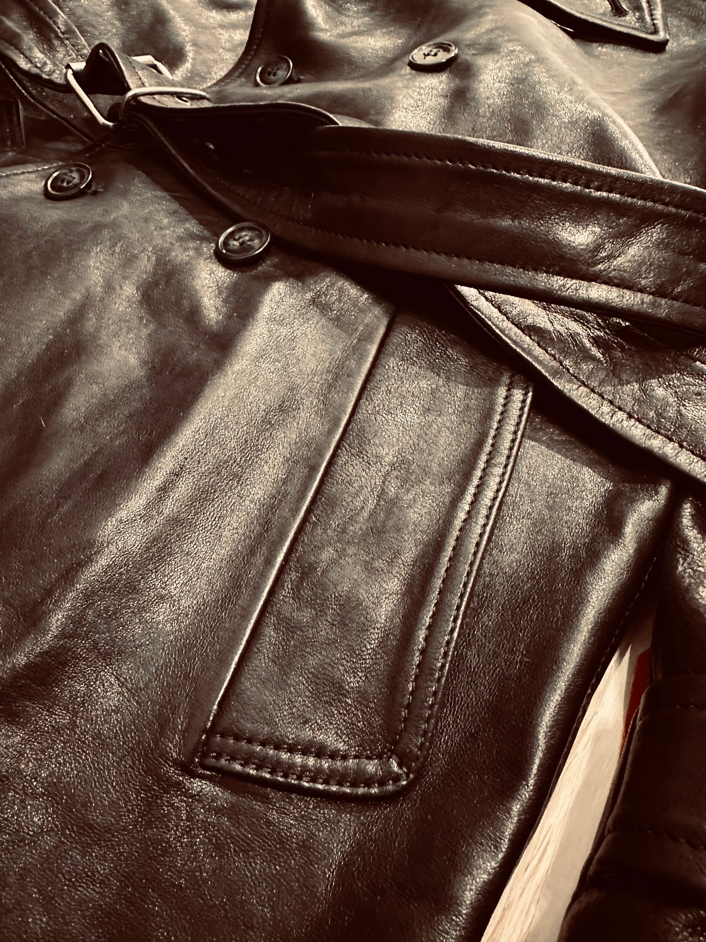 “Heritage Trench” trench coat in washed leather