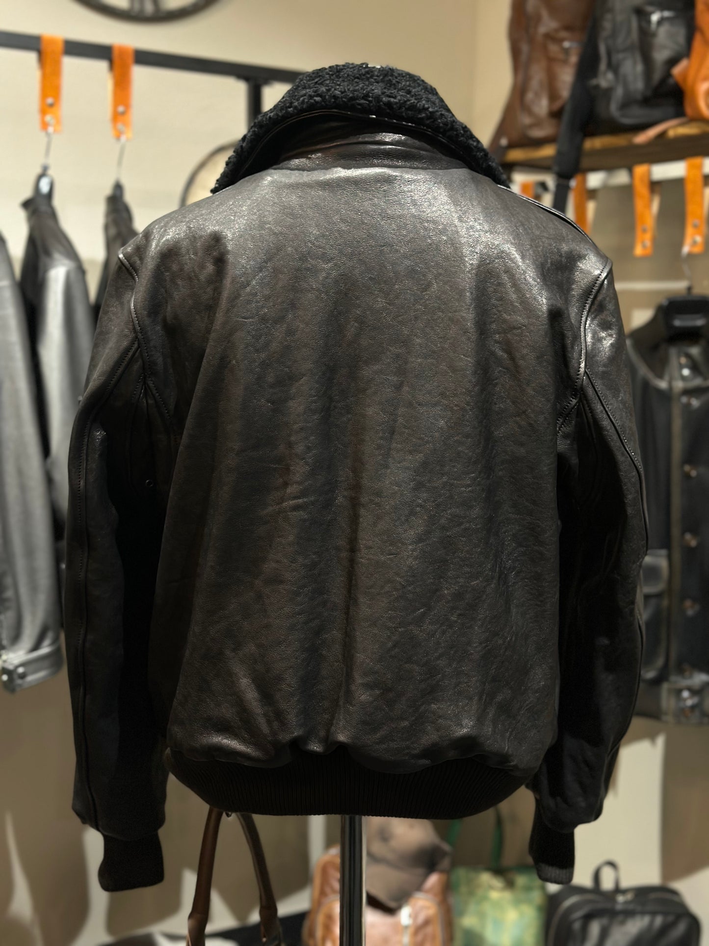 “Falconer” Aviator in genuine vegetable leather