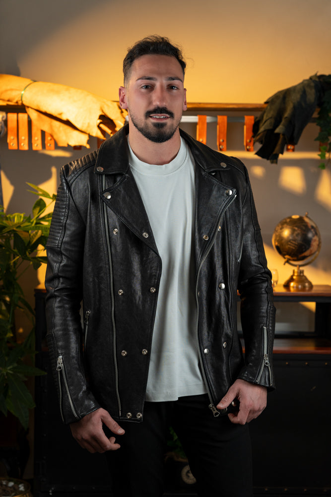 "Shadow Edge": Black Vegetable Tanned Leather Jacket with Zip and Stitching"