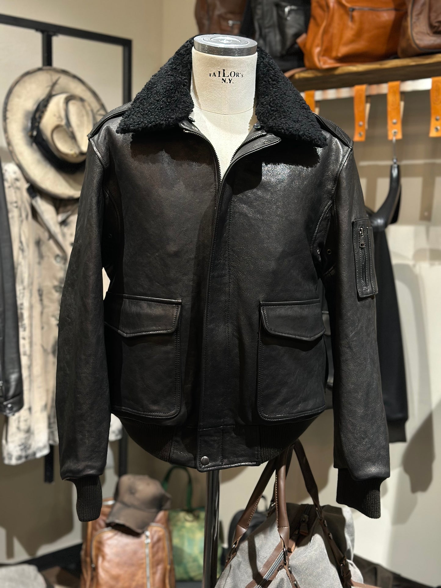 “Falconer” Aviator in genuine vegetable leather