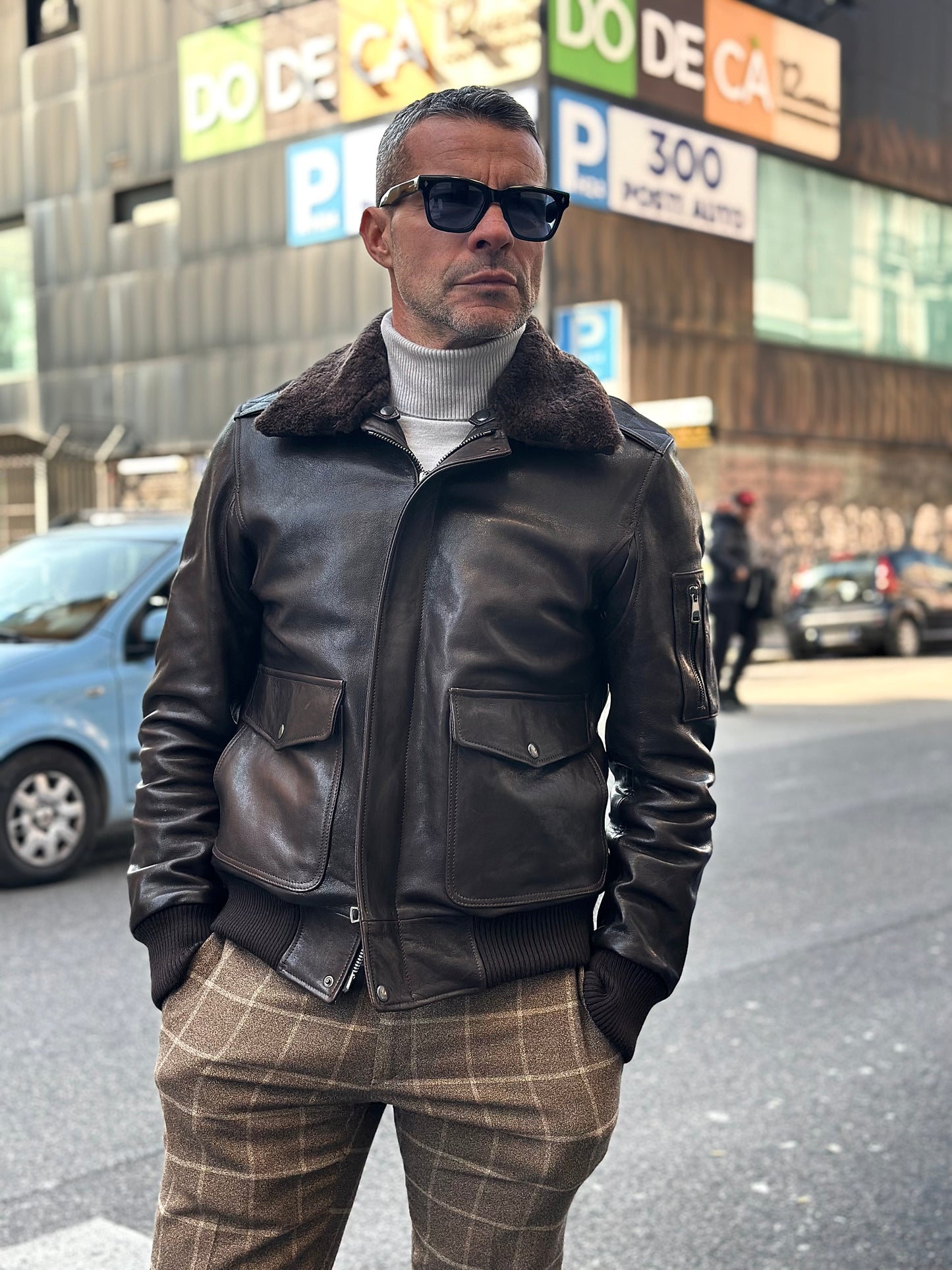 “Falconer” aviator in genuine dark brown vegetable leather