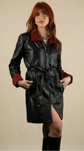 Cappotto in pelle donna "Betty" — nappa nera, contrasto bordeaux
