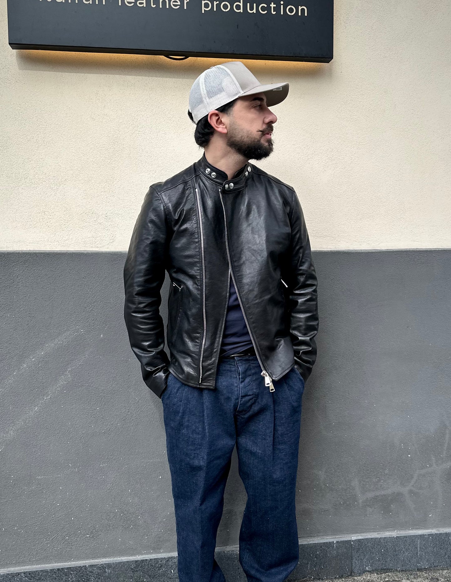 "Biker Rivetti" in pelle di agnello in pieno fiore waxy
