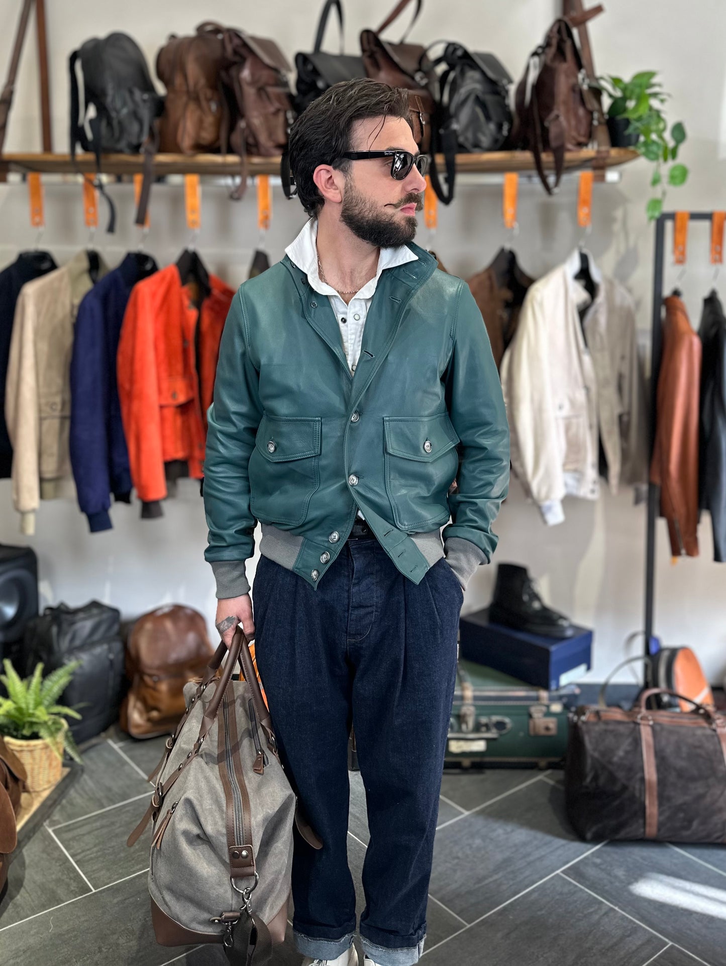 “Brera” in pelle di agnello pieno fiore naturale Luxury verde petrolio