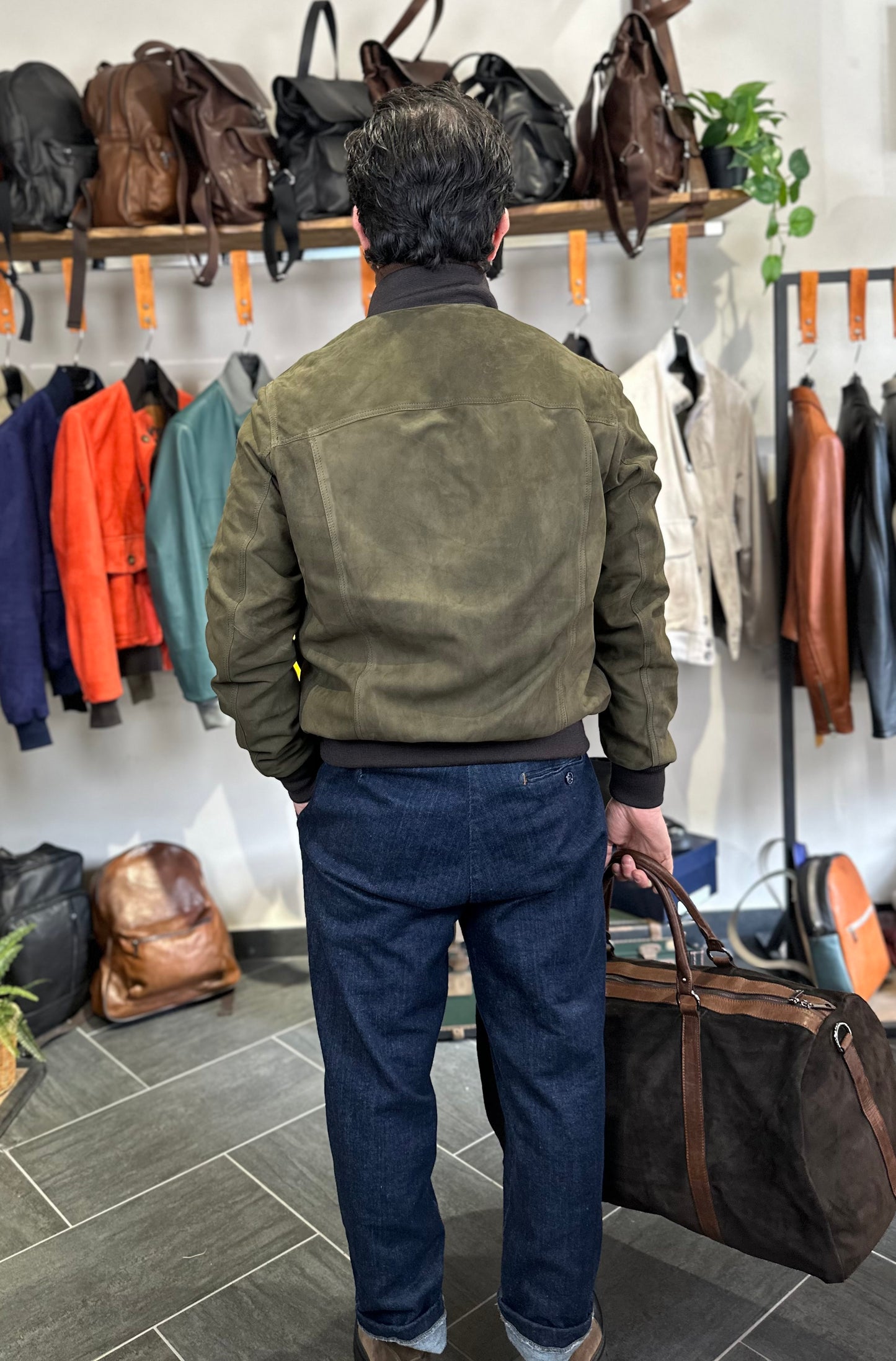“Brera” in capretto scamosciato Velour verde militare
