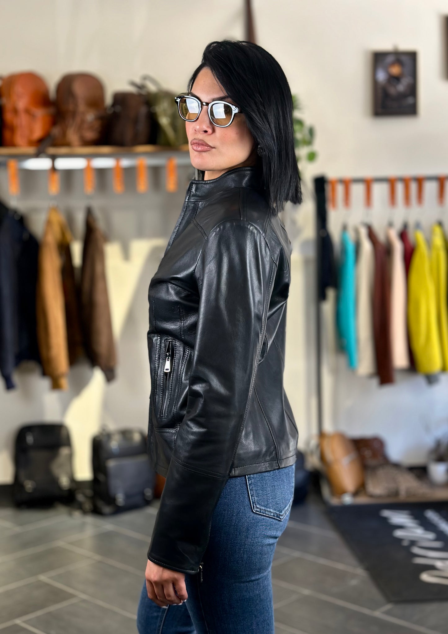 "Dama" in black Nappa