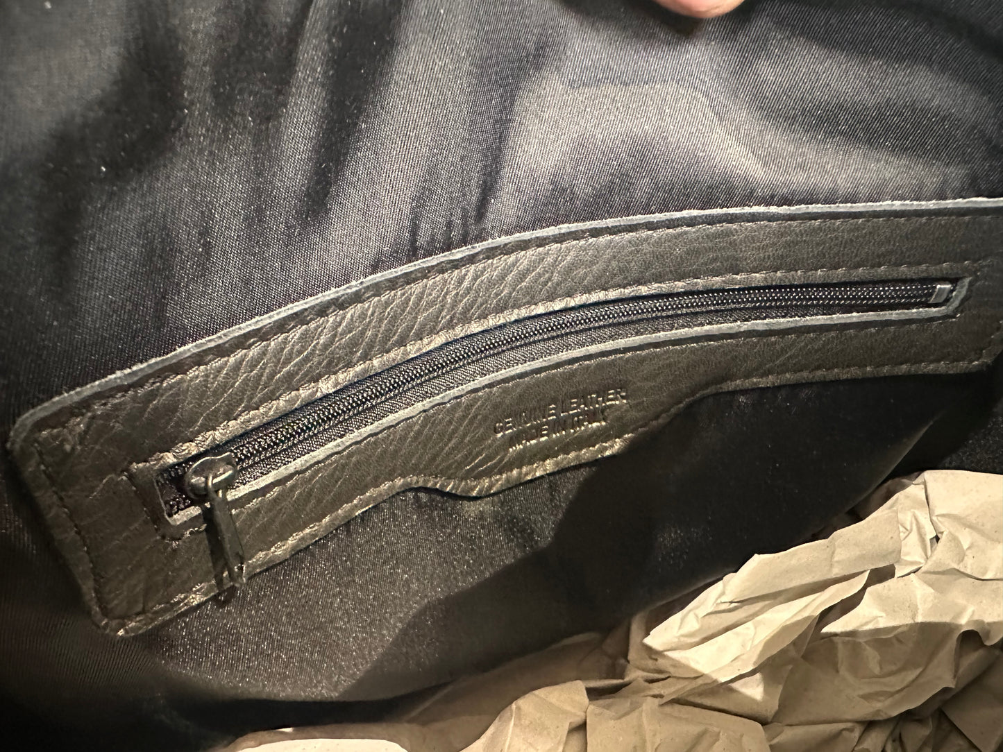 "Explorer" in vitello pull up nero