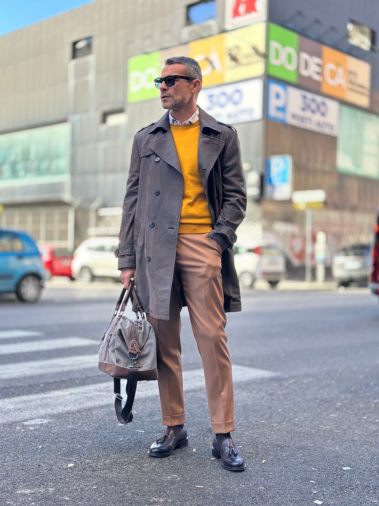 “Heritage Trench” in brushed leather