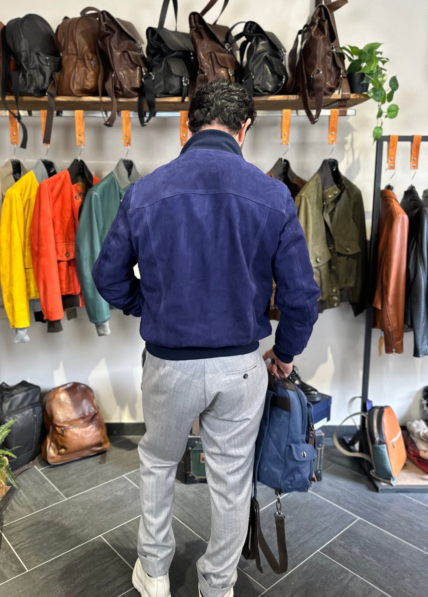 “Brera” in capretto scamosciato Velour Blu