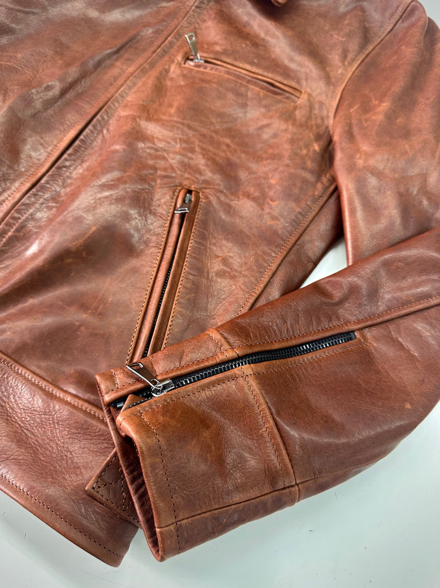 “Heritage rider Jacket” in pelle di vitello pull up