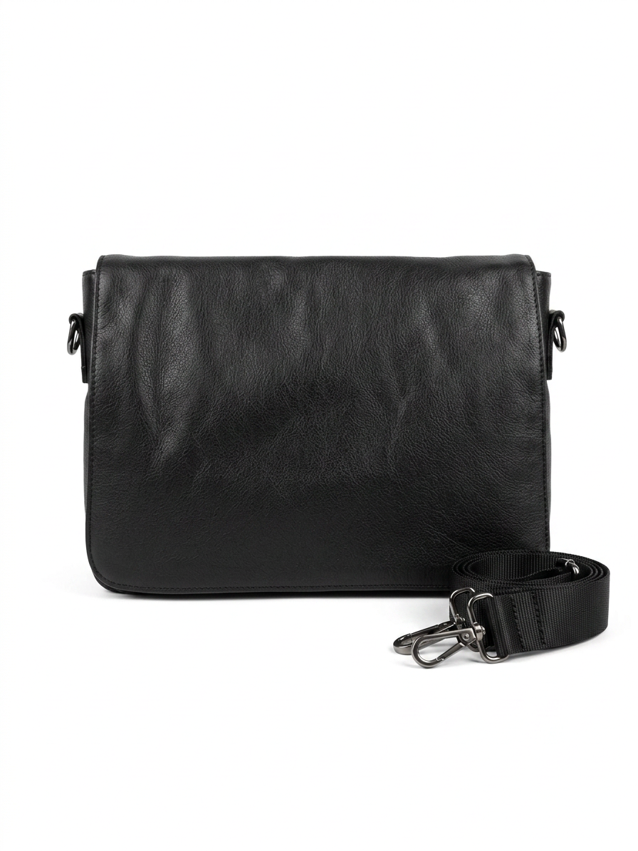 "Messanger Bag" in vitello nero grana naturale